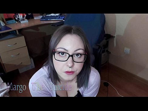 ❤️ Sexig tjej med glasögon suger Dildo djupt på kamera Super porr at sv.full-porner-com.ru ﹏